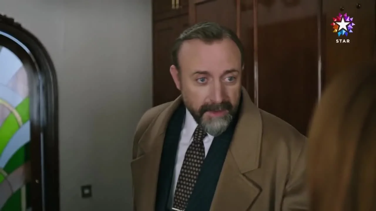 Кадры из сериала Если король проиграет 5 серия 1 сезон (2025)